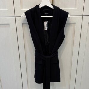 Reitmans Black Sleeveless Vest